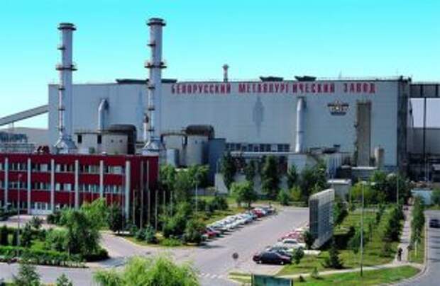 В Беларуси стоят заводы из-за выборов: полиция подгоняет автозаки