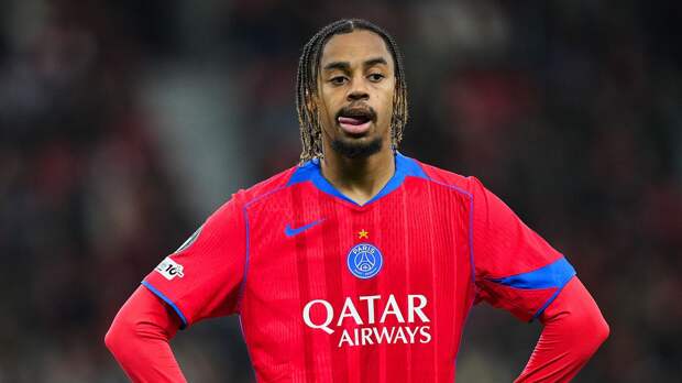 Три топ-клуба АПЛ вели переговоры по трансферу нападающего «ПСЖ»