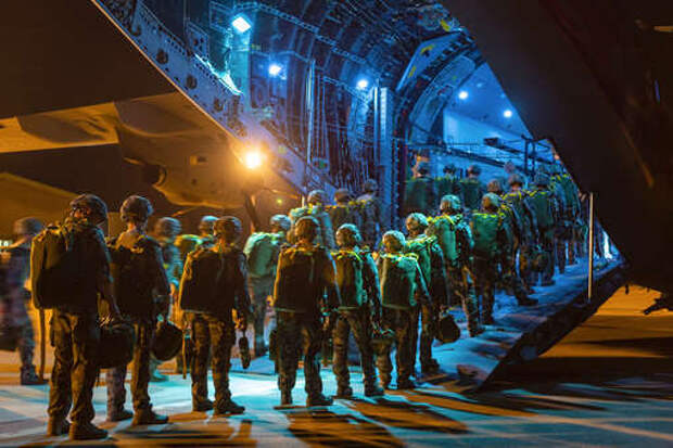 Политик Филиппо: Запад хочет полномасштабную войну с РФ из-за инцидента с БПЛА