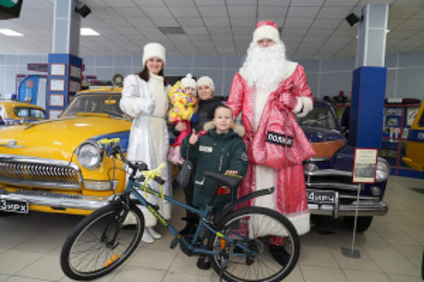 Новогоднее желание юного иркутянина исполнил начальник ГУ МВД России по Иркутской области