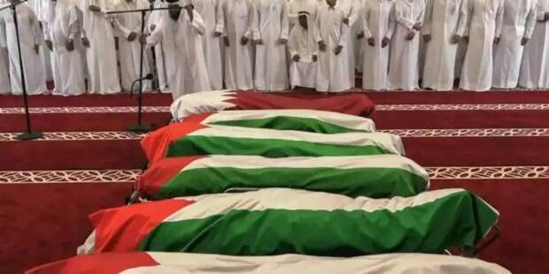 Похороны палестинцев и катарца, погибших в Дохе