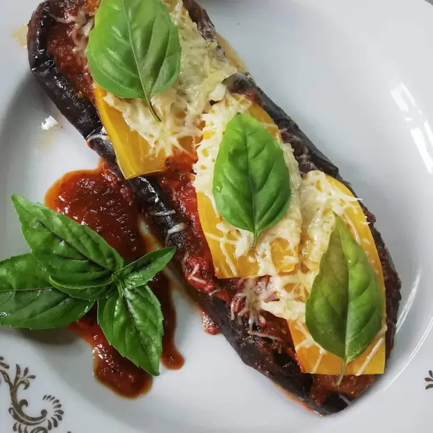 Баклажаны-это не только икра! кбжу на 100 грамм 47 ккал б-1,75 ж-1,40 у-7,5