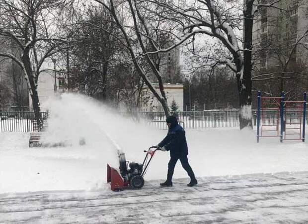 Около 450 «кубов» снега вывезено с территории Лианозова за сезон Фото: управа района Лианозово Около 450 «кубов» снега вывезено с территории Лианозова за сезон Фото: управа района Лианозово