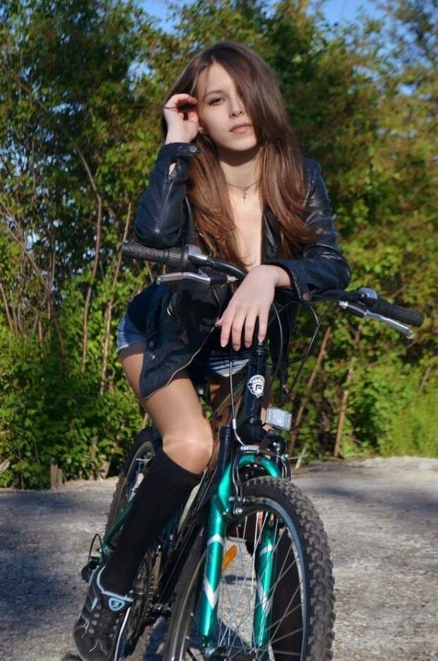 1 велосипедистки, <a href=