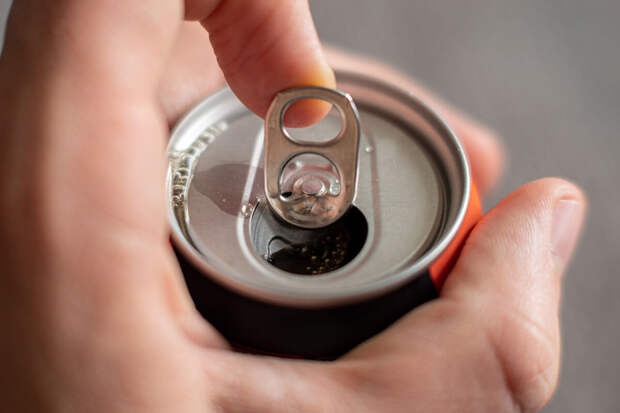 SHOT: житель Подмосковья заработал подагру из-за любви к энергетикам