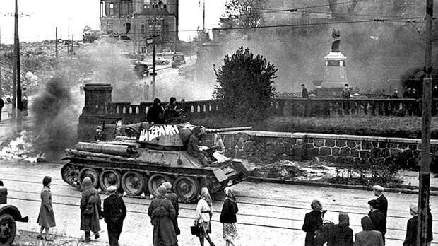 За сутки теряли целую дивизию. Как наши солдаты сражались на подступах к Берлину