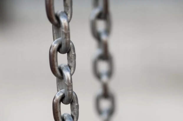 В Одессе мужчина отбился от четырех сотрудников ТЦК цепью