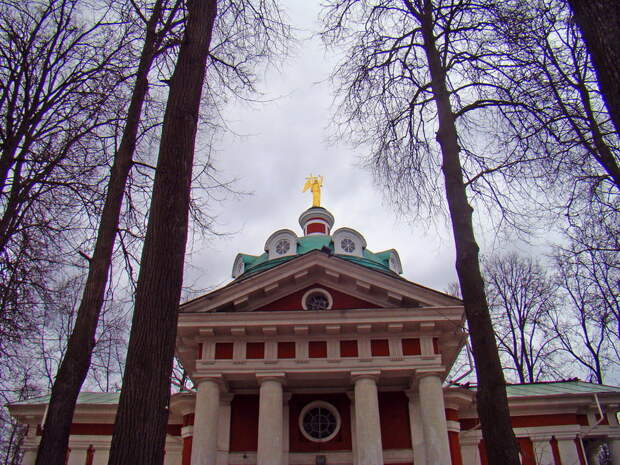 Гребнево Церковь Гребневской иконы Божией Матери Позолоченный Архангел