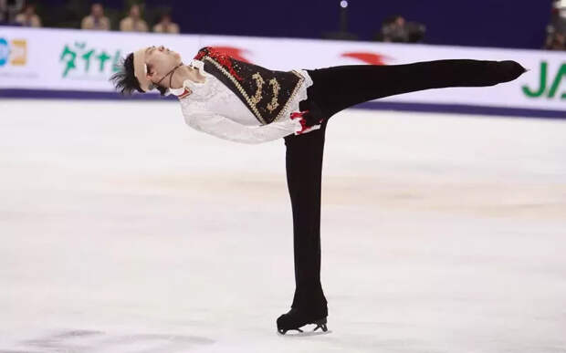 Горло в крови и голова в бинтах