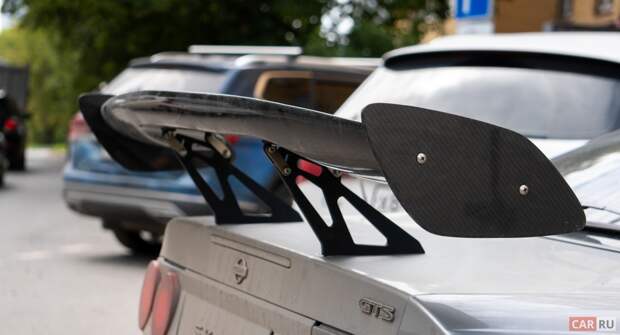 Почему не рекомендуется самостоятельно устанавливать спойлер на автомобиль