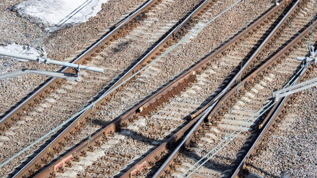 Восемь вагонов поезда Челябинск - Москва сошли с рельсов в Ульяновской области