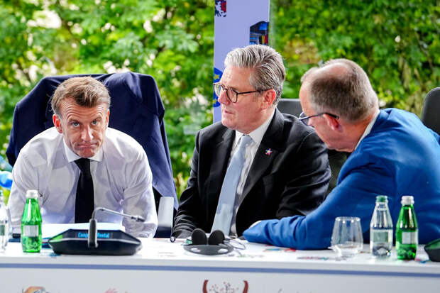 Стармер обсудил Украину в телефонном разговоре с Макроном и Мерцем