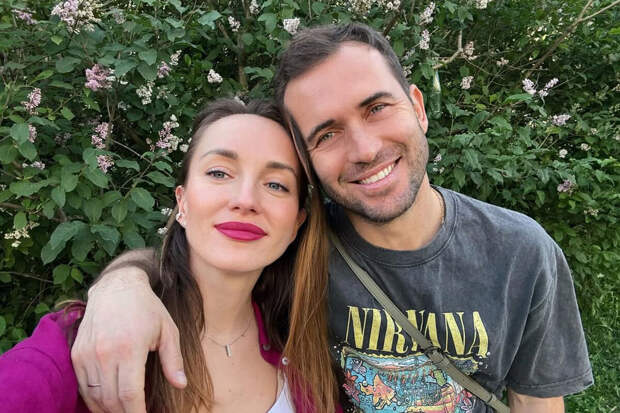 Рядом с женой экс-игрока Кержакова упала глыба льда с крыши дома