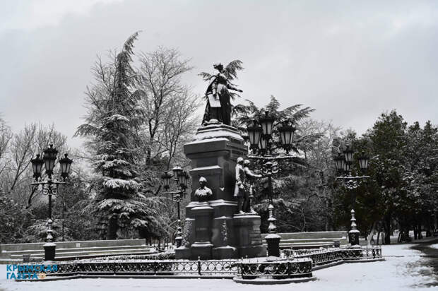 Эксперт объяснила причину температурных качелей в Крыму