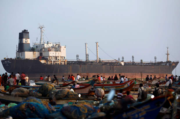 Bloomberg: Индия отказалась от доллара для покупки нефти из России