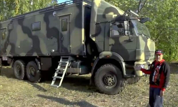 Из Камаза сделали квартиру на колесах