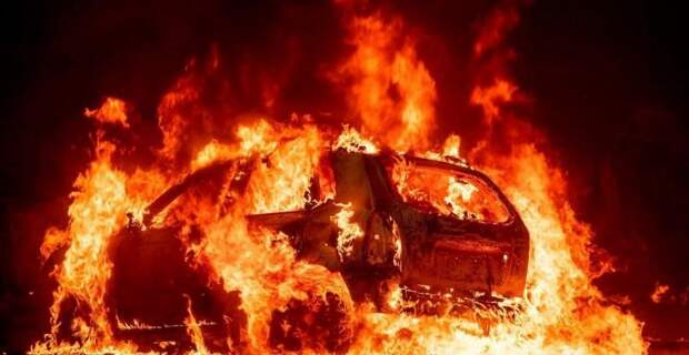 Автомобили, погибшие в калифорнийских пожарах авто, автомобили, лесные пожары, огонь, пожар, стихийное бедствие, сша