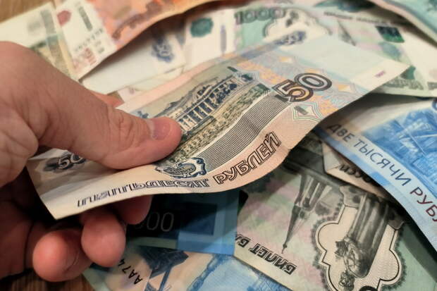 Экономист раскрыл правду о росте зарплат в России: "Даже близко не так"
