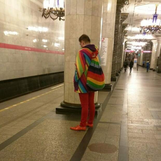 ЛГБТ уже и в Питере? маразмы, метро, московское метро, питерское метро, подземка, прикол, фрики из подземки
