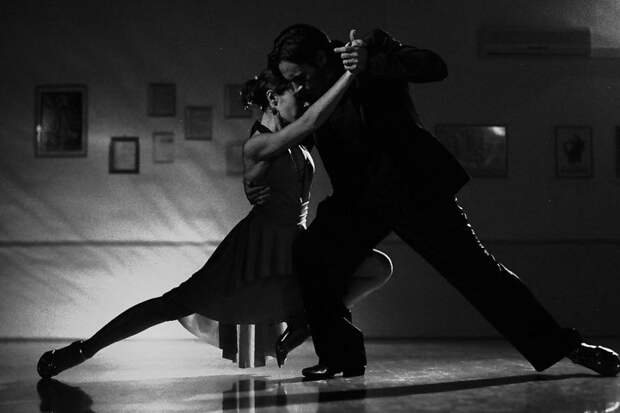 Картинки по запросу tango argentino black and white