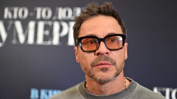 «Иронизирую над собой»: Деревянко раскрыл подробности своей личной жизни