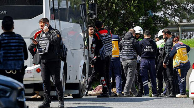 Неизвестные напали на консульство Израиля в Стамбуле