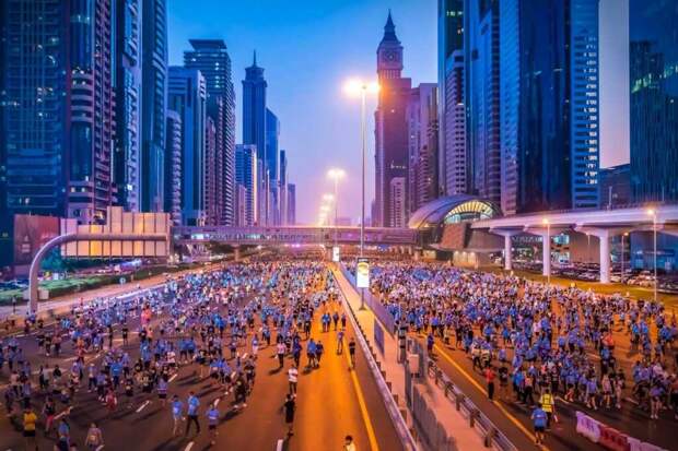 В Дубае прошел крупнейший в мире забег, в котором участвовало 146 000 человек