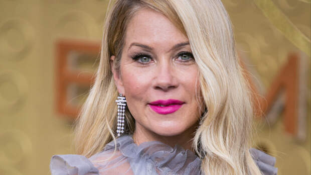 Звезду сериала «Друзья» Кристину Эпплгейт экстренно госпитализировали