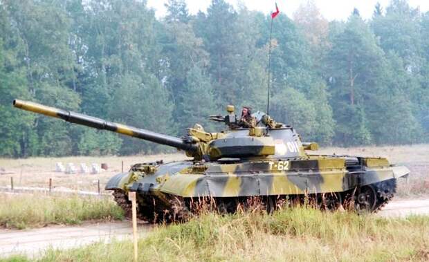 T-62_tank_in_Russian_service_(2).jpg T-62_tank_in_Russian_service_(2).jpg