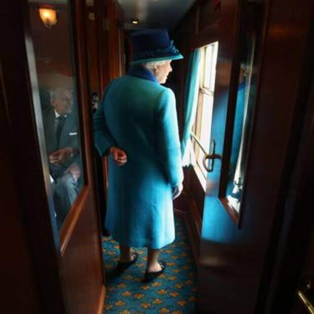 90 лет жизни королевы Елизаветы II в фотографиях