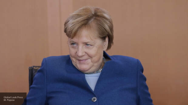 Стрелкова раскритиковала решение Меркель не приглашать Салеха в Берлин