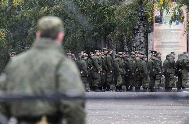 На территории воинской части №20115 Острогожского гарнизона Воронежской области. Фото: Леся Полякова / РИА Новости, архив