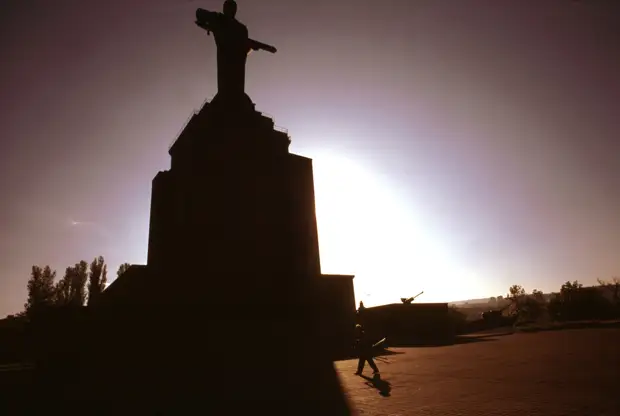 "Катюша" и самые русские символы Z и V: в Ереване прошла акция в поддержку России