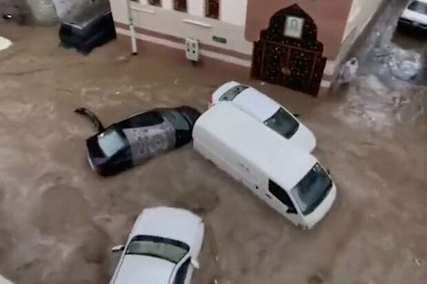 Автокриминалист Шелков перечислил пять признаков автомобиля после затопления