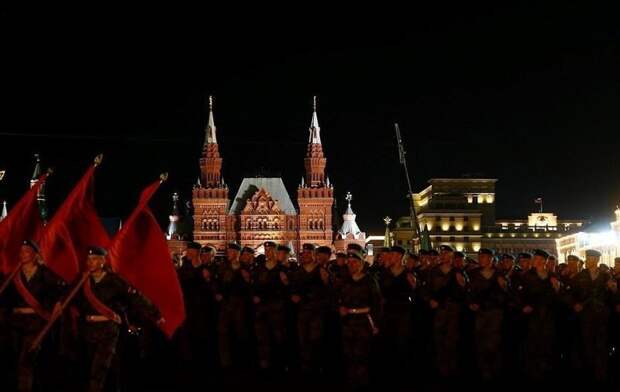 Фоторепортаж: как проходили репетиции Парада Победы? Фоторепортаж: как проходили репетиции Парада Победы? армия, военный парад, день победы, марш, праздник, россия, фото, фоторепортаж