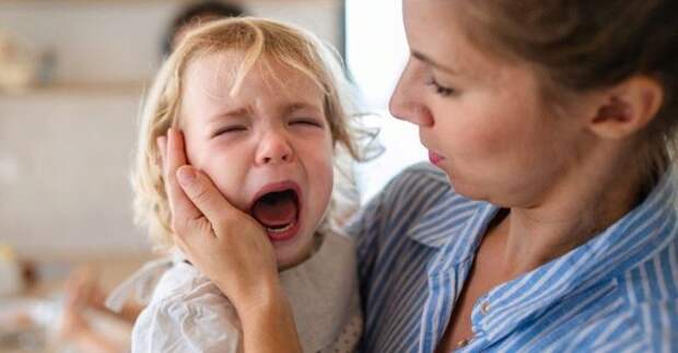 5 фраз, которые нельзя говорить плачущему ребенку, иначе жди беды