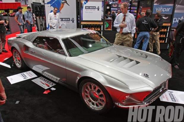 Ford_Mustang_Mach40