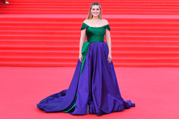 Актриса Мария Кожевникова заявила, что худеет с помощью сна