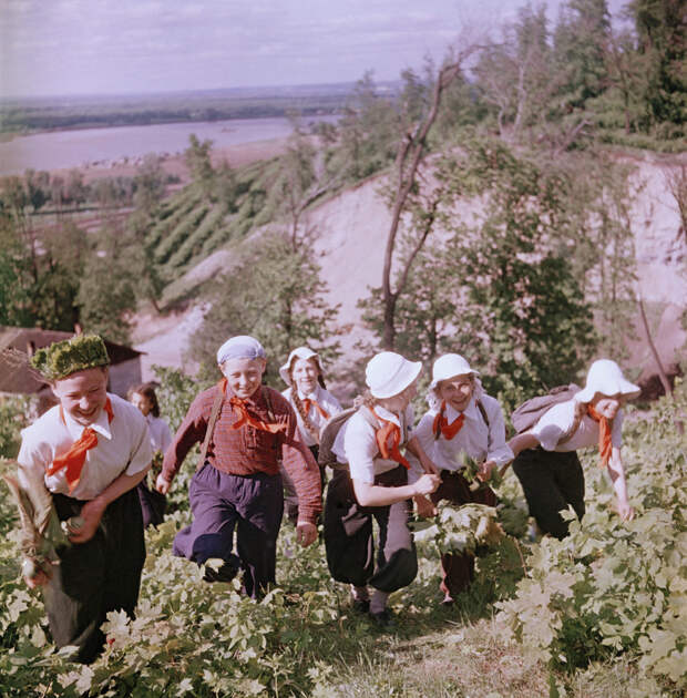 Пионерские советские лагеря