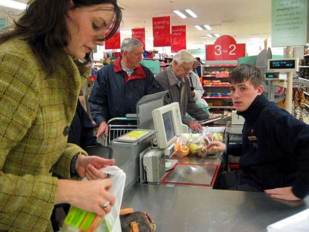 supermarket checkout Как устроены супермаркеты: хитрости, заставляющие вас покупать