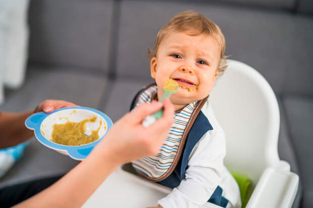 Филолог Бергельсон назвала слово "кушать" признаком сюсюканья