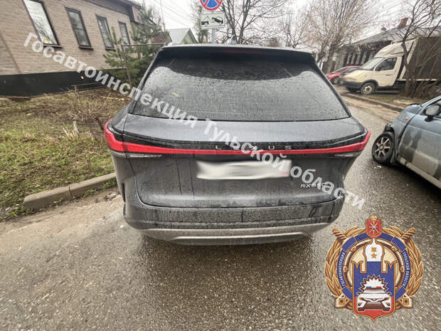 Две иномарки столкнулись на улице Макса Смирнова в Туле