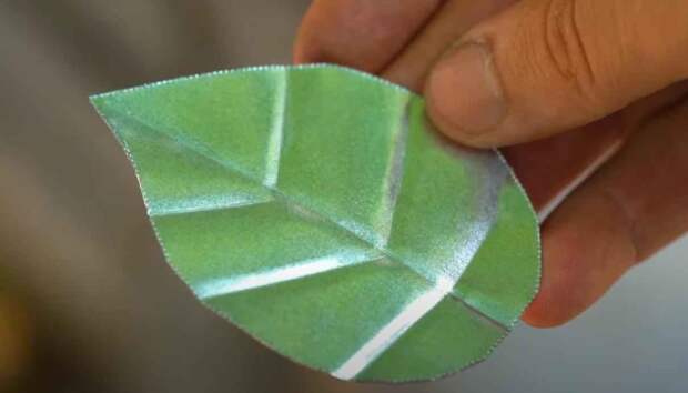 Инструмент для изготовления декоративных «листочков» из металла