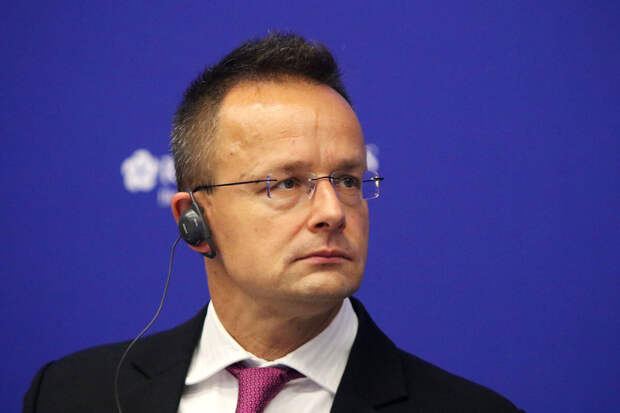 Сийярто назвал переходом красных линий решение ЕС по активам РФ в обход Венгрии