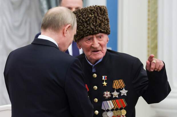 Столетний ветеран рассказал Путину, что хотел отправиться в зону спецоперации