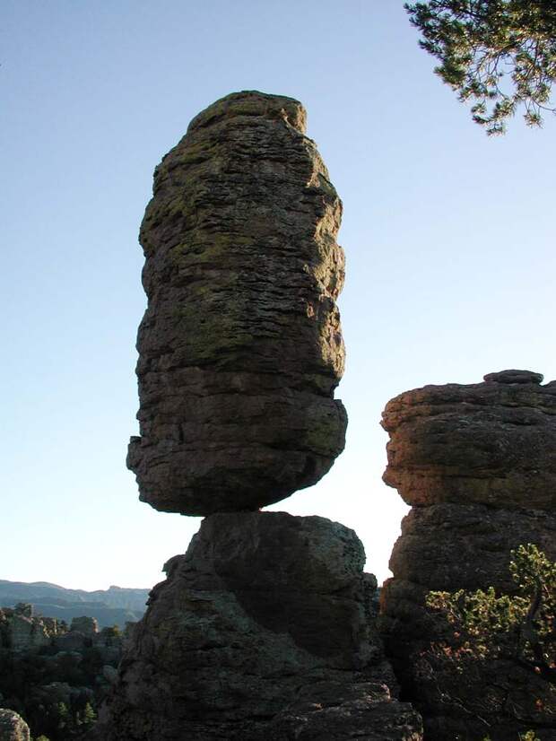 камни