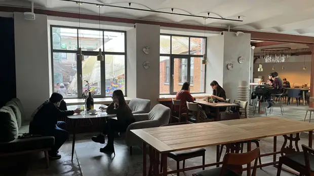 Петербургская «Ночлежка» открыла в городе первый ресторан, в котором работают бездомные