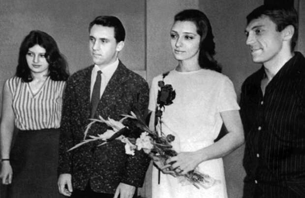 Людмила Абрамова приняла предложение Высоцкого в первый день знакомства: почему она согласилась на брак