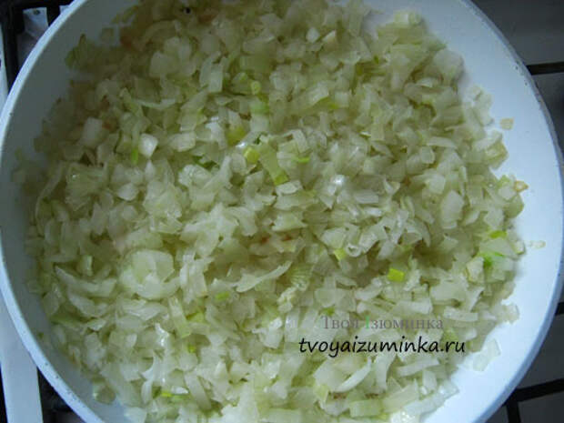 pirog_s_yablokami_i_lukom