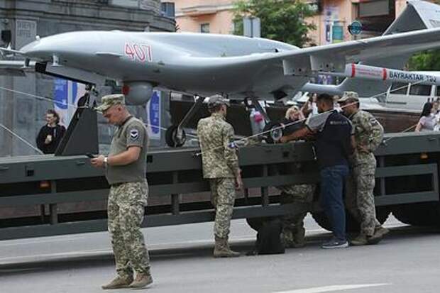 Турция не желает быть связана с боевым применением беспилотника Bayraktar в Донбассе